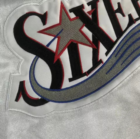 Regata NBA Philadelphia 76ers Retrô 2000 - 2001 Nike Authentic Iverson 3 - Branca