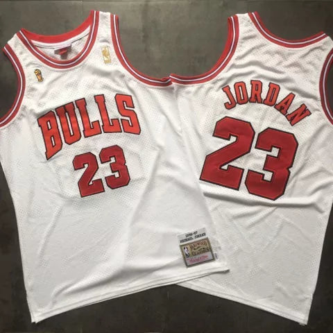 Regata NBA Chicago Bulls Retrô 1997 - 1998 Mitchell & Ness Authentic Jordan 23 - Branca