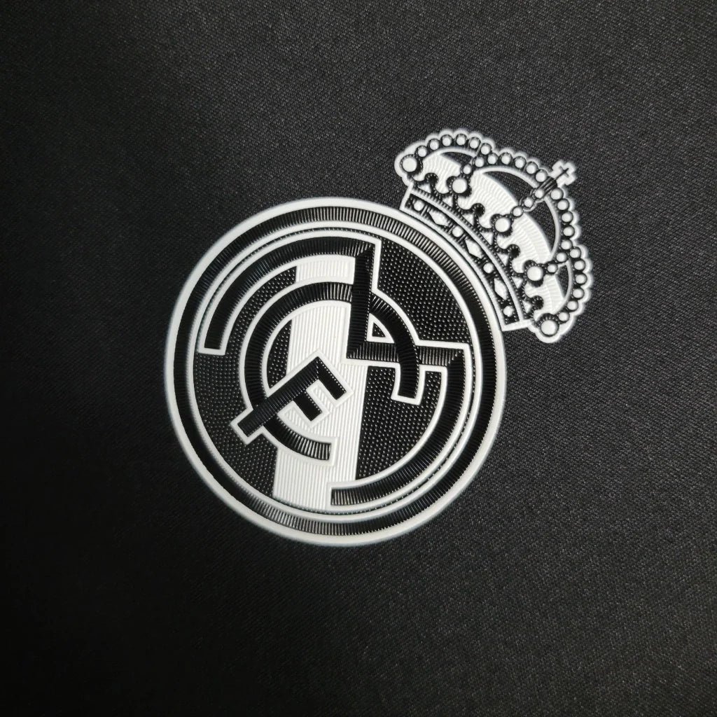 Camisa Real Madrid Third III 2016/17 Retrô Manga Longa - Preto - Imagem 4