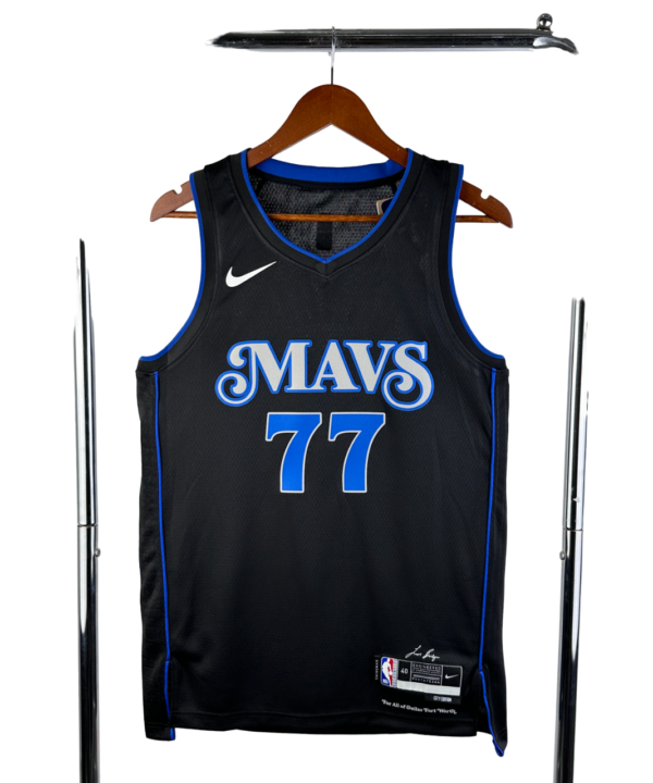 Regata NBA Dallas Mavericks Authentic Doncic 77 - Preta